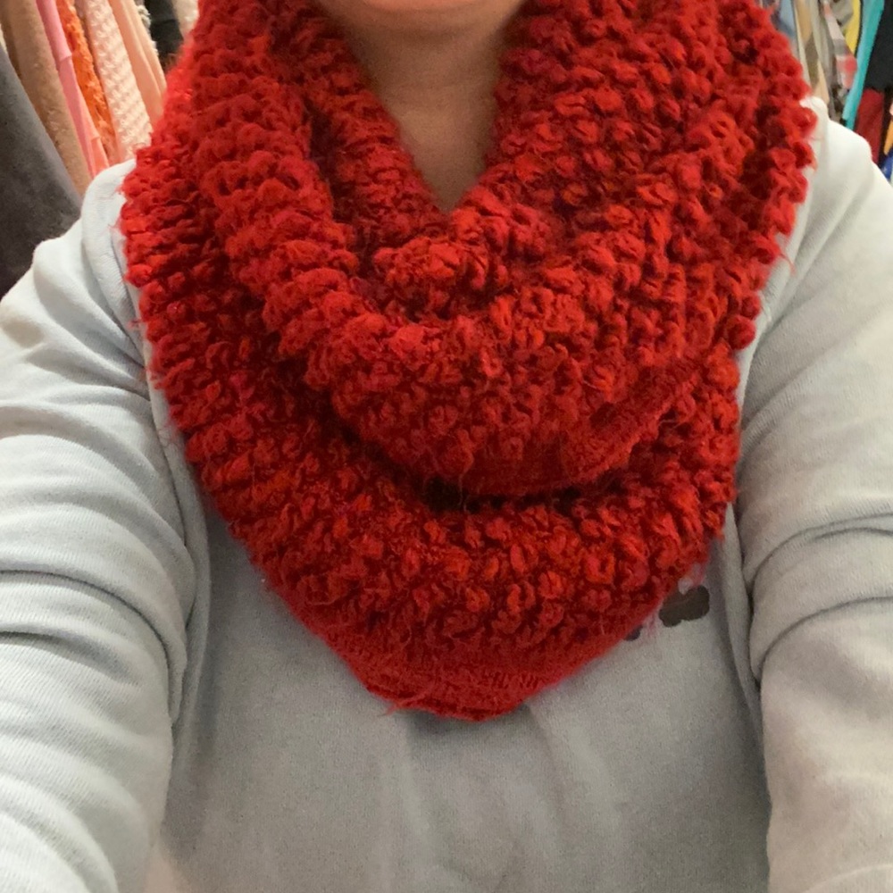 B.P. Infinity scarf